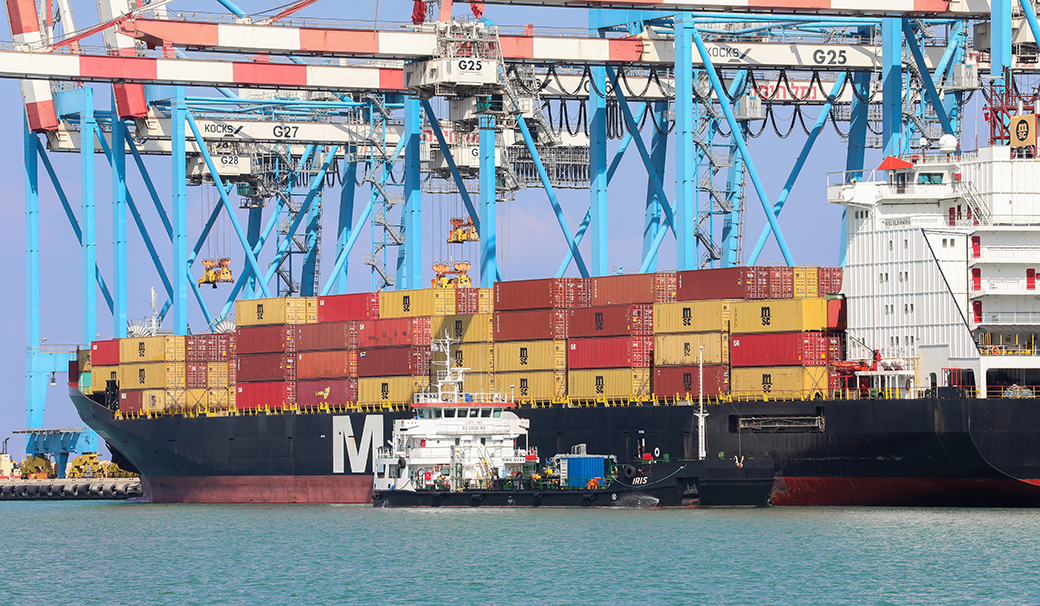 Your Guide to Container Rollovers Why They Occur and Effective Soluti